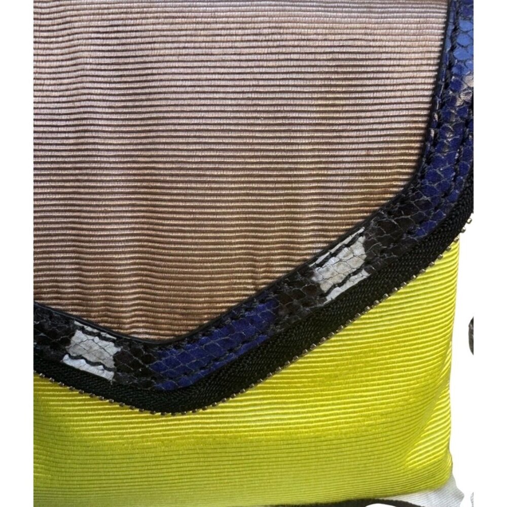 Henri Bendel Rare Neon Lime Cobalt Snakeskin Envelope Wristlet - Picture 3 of 15